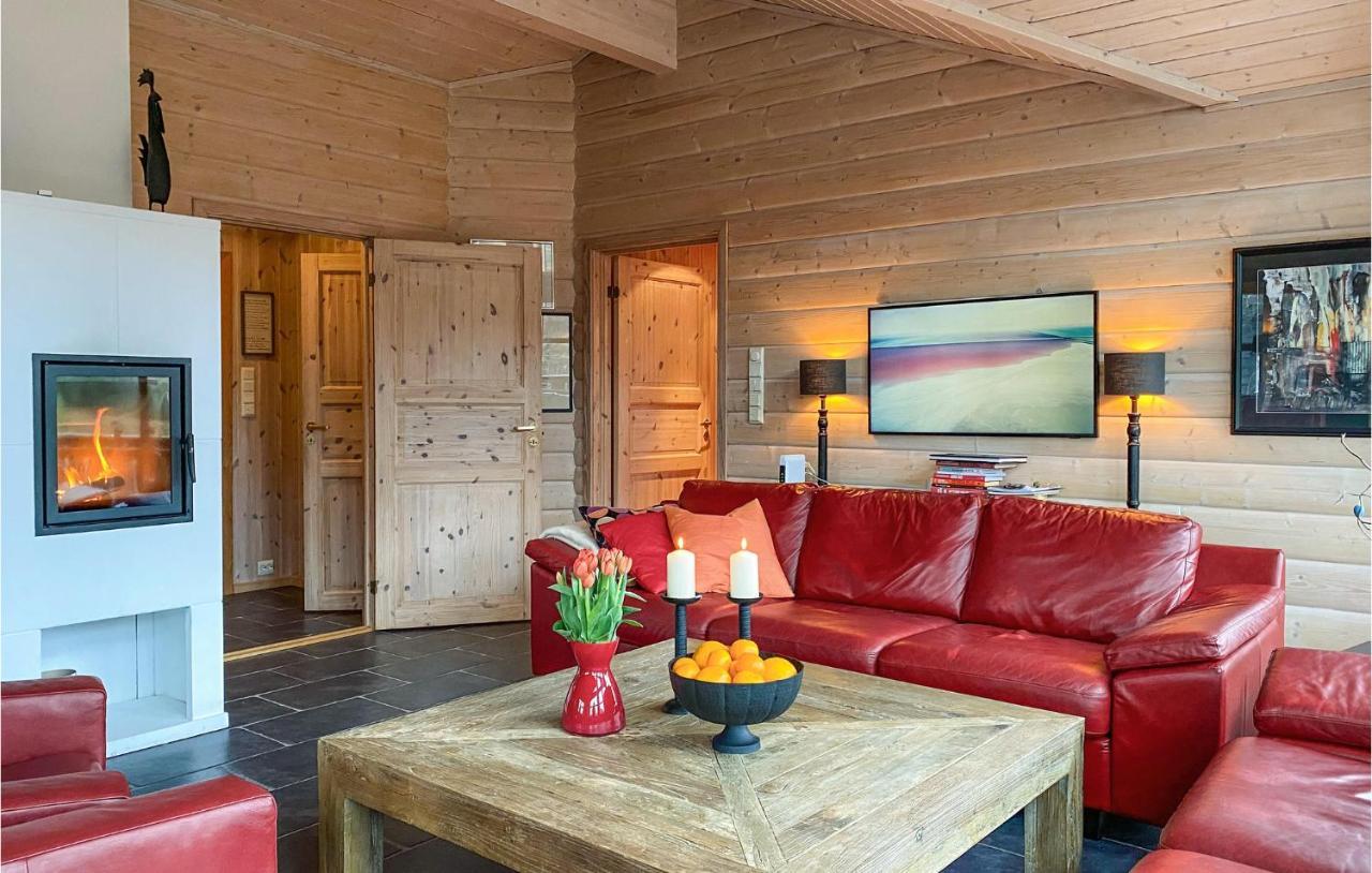 Nice Home In Straumgjerde With Wifi Brunstad Bagian luar foto