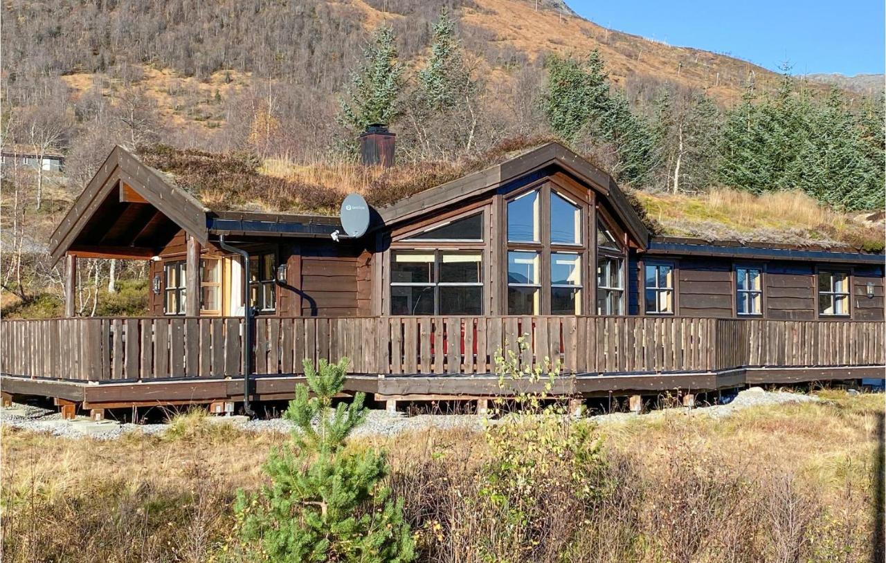 Nice Home In Straumgjerde With Wifi Brunstad Bagian luar foto